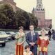 Фото героя интервью. Александр Чурсин (внизу) во время работы в цирке, 1991 год
