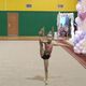 Фото 24-kg.com. Задача гимнастки — выполнить элементы и не потерять предмет