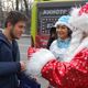 Фото ИА «24-kg.com». Поздравление водителя, Бишкек, 2017 год