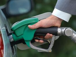 Нехватка ГСМ в&nbsp;Кыргызстане&nbsp;&mdash; нефтетрейдеры не&nbsp;могут дать прогнозов 
