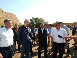 УКМК төрагасы Камчыбек Ташиев Нарында бир катар курулуш иштери менен таанышты 