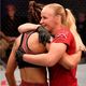 Фото В.Шевченко. Поздравляет сестру с попаданием в UFC
