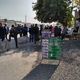Фото ИА «24-kg.com». Первыми граждан соседней страны встречают таксисты и обменщики валюты 