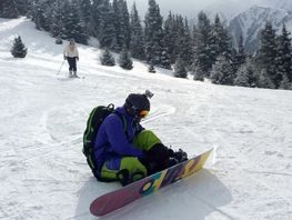 Как выжить на&nbsp;склоне: главные ошибки начинающих сноубордистов 