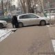 Фото читателя 24-kg.com. Чудаки парковки