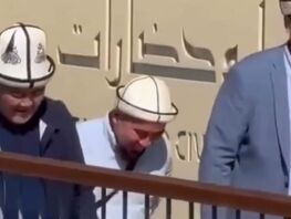 Kamchybek Tashiev performs pilgrimage to Mecca — social media