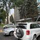 Фото 24-kg.com. Авто, припаркованные у Министерства финансов