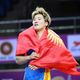 Фото UWW. Айпери Медет кызы радуется победе на чемпионате Азии