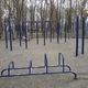 Фото 24-kg.com. Спортивная площадка пользуется популярностью. Но зачем ее обнесли забором?