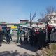 Фото 24-kg.com. На некоторых точках составили списки желающих купить муку