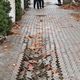 Фото Чолпон Толубаевой. В Оше уже месяц разломан тротуар