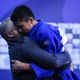 Фото IJF. Чынгызхан Сагыналиев (справа) и его тренер радуются медали на чемпионате мира среди кадетов. Казахстан, сентябрь 2019 года