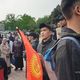 Фото 24-kg.com. Число митингующих у Дома правительства увеличилось до 500 человек