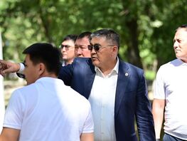 Если воды не&nbsp;будет&nbsp;&mdash; посадим. Камчыбек Ташиев пригрозил главе айыл окмоту 