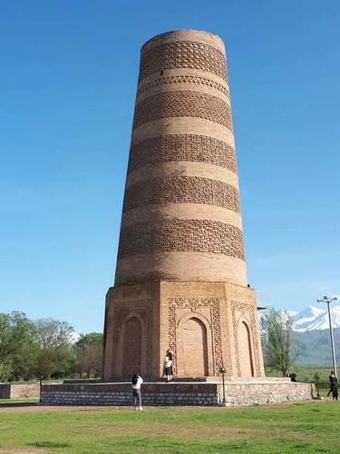 Мирбека Муратова