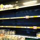 Фото 24-kg.com. Холодильники с тортами сегодня пустые