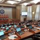 Фото 24-kg.com. В зале находится всего 30 депутатов
