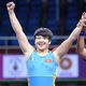Фото UWW. Мээрим Жуманазарова радуется победе на чемпионате Азии