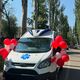 Фото МЗ КР. Нацгоспиталь получил новую машину скорой помощи