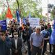 Фото 24-kg.com. Сторонники НДПК митингуют у здания административного суда Бишкека