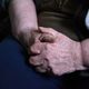 Фото 24-kg.com. Эти руки привычны к работе, но силы уже не те
