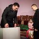 Фото пресс-службы мэрии Оша. Мэр поздравил детей с ОВЗ с Новым годом