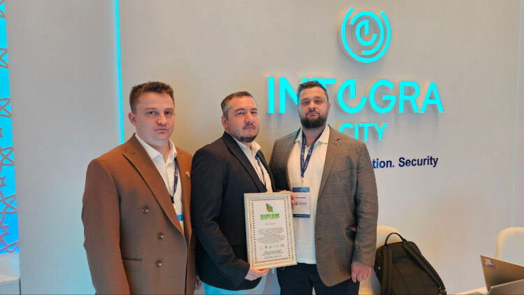 организаторов