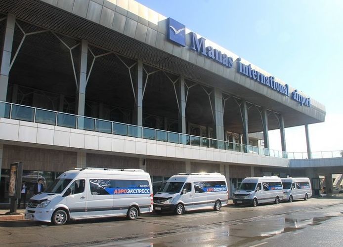 из интернета. Шаттл-басы в аэропорту «Манас»