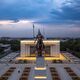 Фото Нуралы Капарова. Новый памятник Манасу